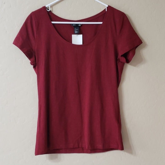 H&M Tops - NWT H&M scoop neck top H&M Tops - NWT H&M scoop neck top